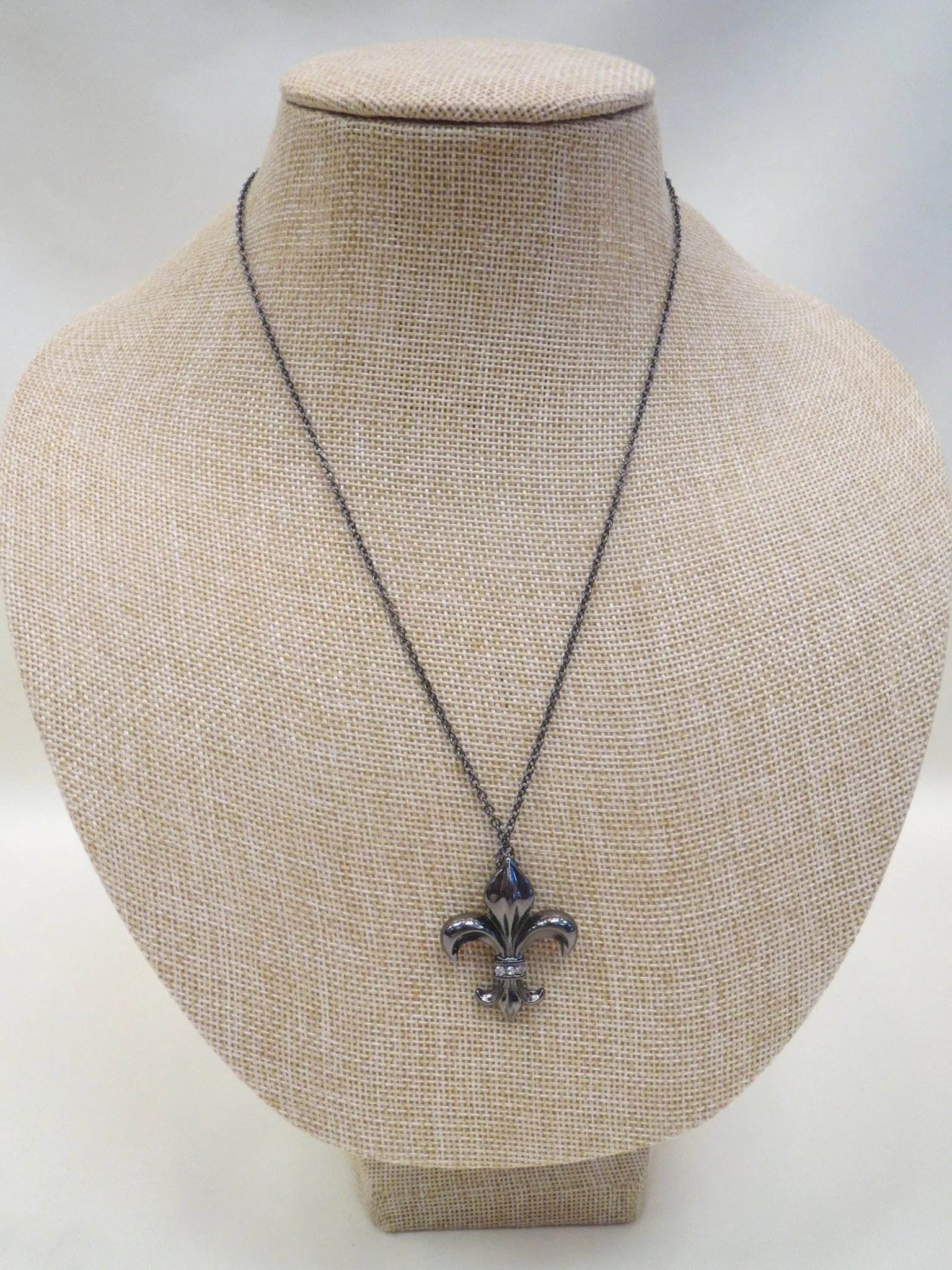 ADO | Black Chain with Fleur De Lis Pendant