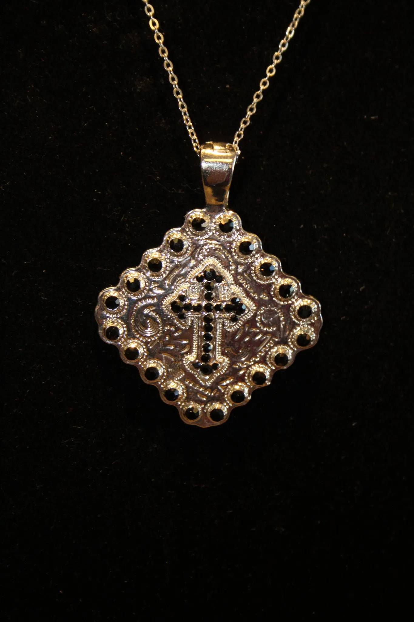 ADO | Square   Cross Pendant Silver