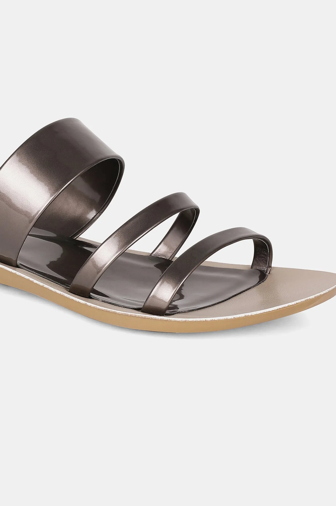 Aurelia Almond Toe Mettalic Flat-ZDaphne