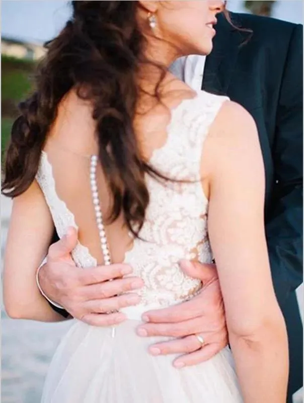 Lace Tulle V-neck Scoop Sleeveless Wedding Dresses Floor Length Dresses