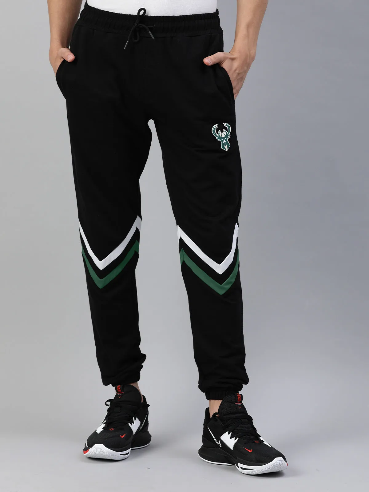 Milwaukee Bucks: Contrast Stripe Joggers - Black