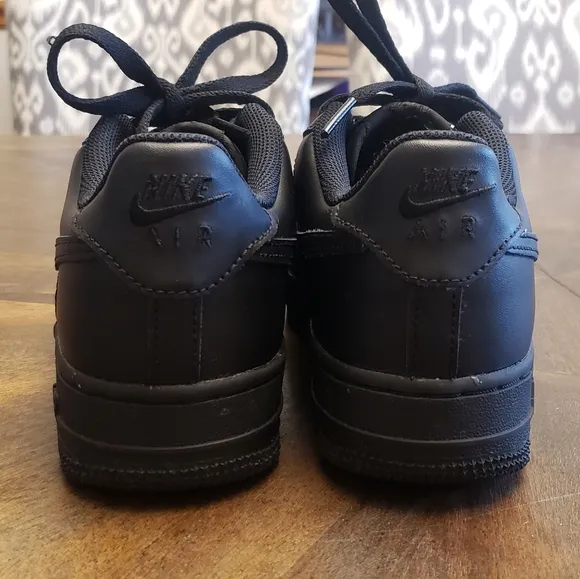 NIKE AIR FORCE 1 youth boys 5.5 black