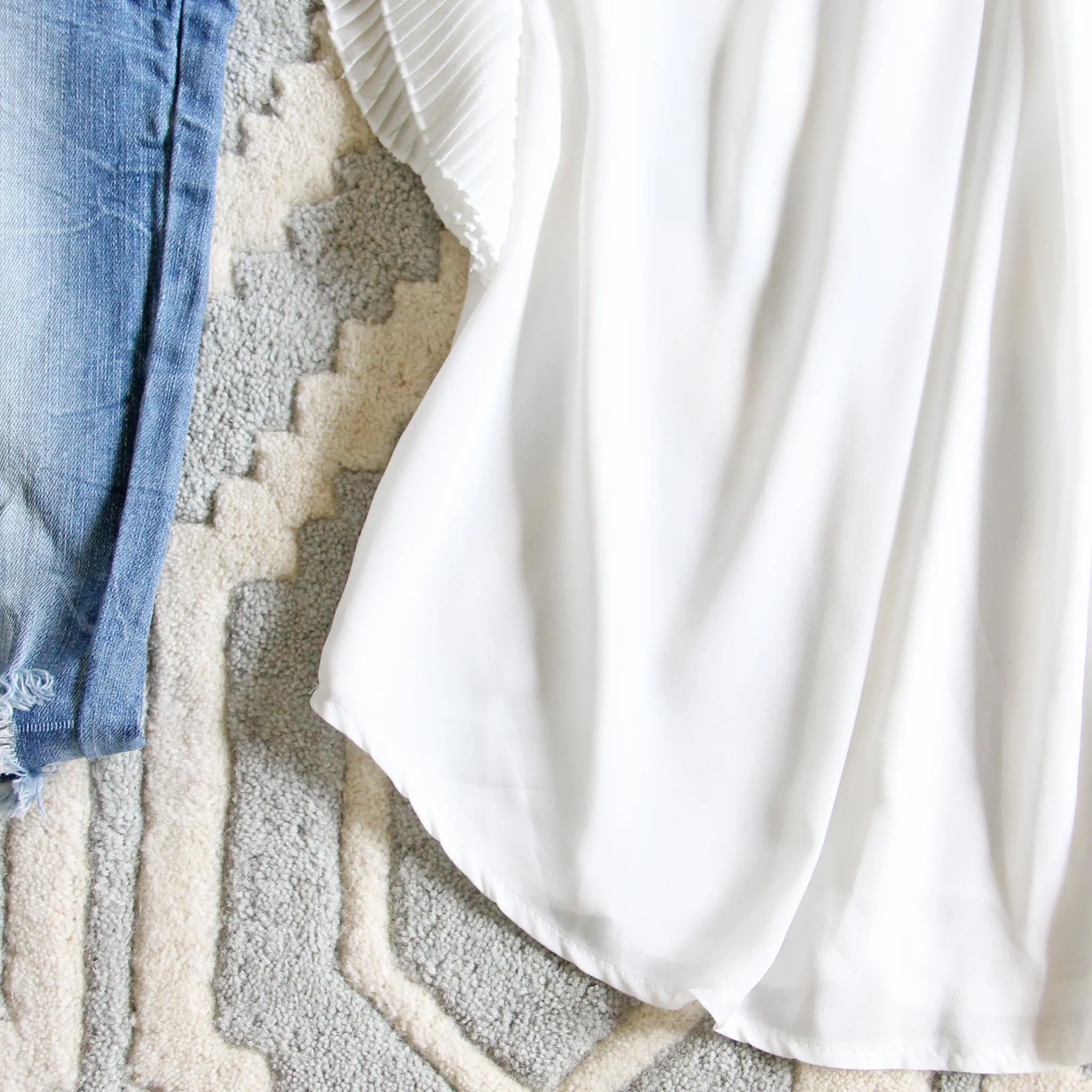 Pintuck Basic Blouse