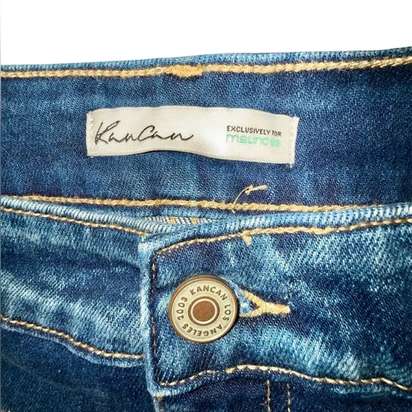 Plus Size NWOT 24W KanCan Mid Rise Released Frayed Hem 4in Short