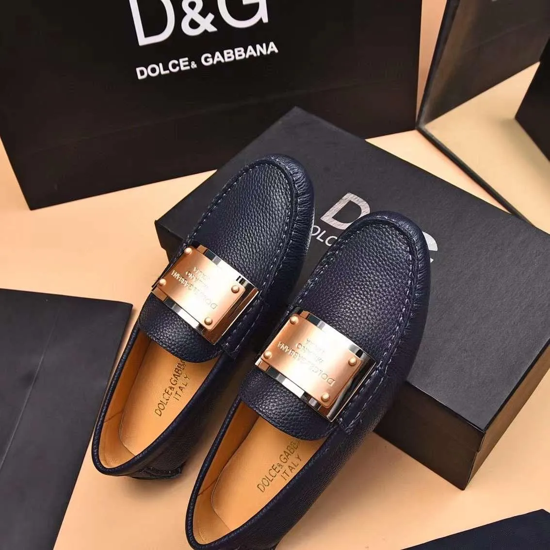 Premium Logo-Plaque  Black Loafers