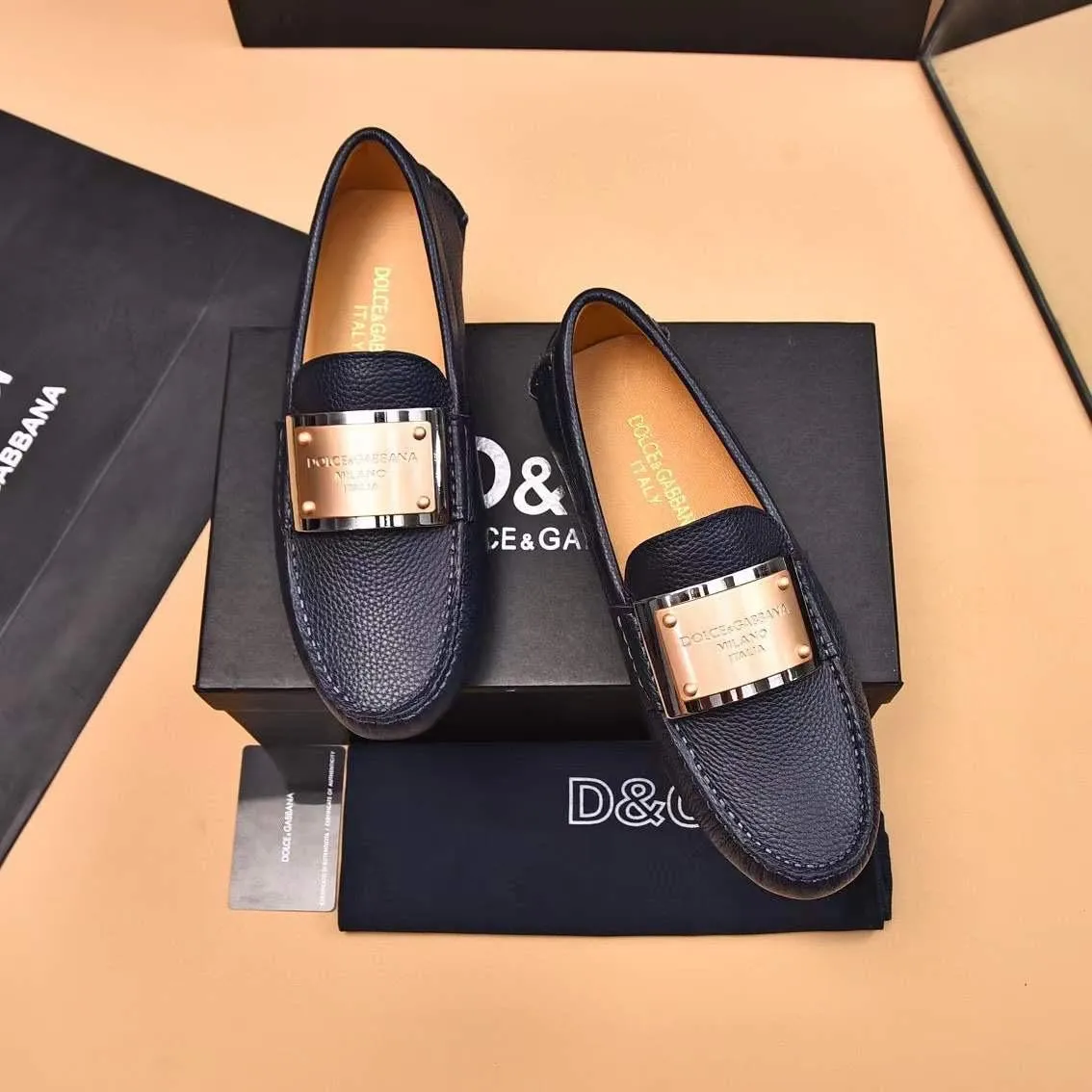 Premium Logo-Plaque  Black Loafers
