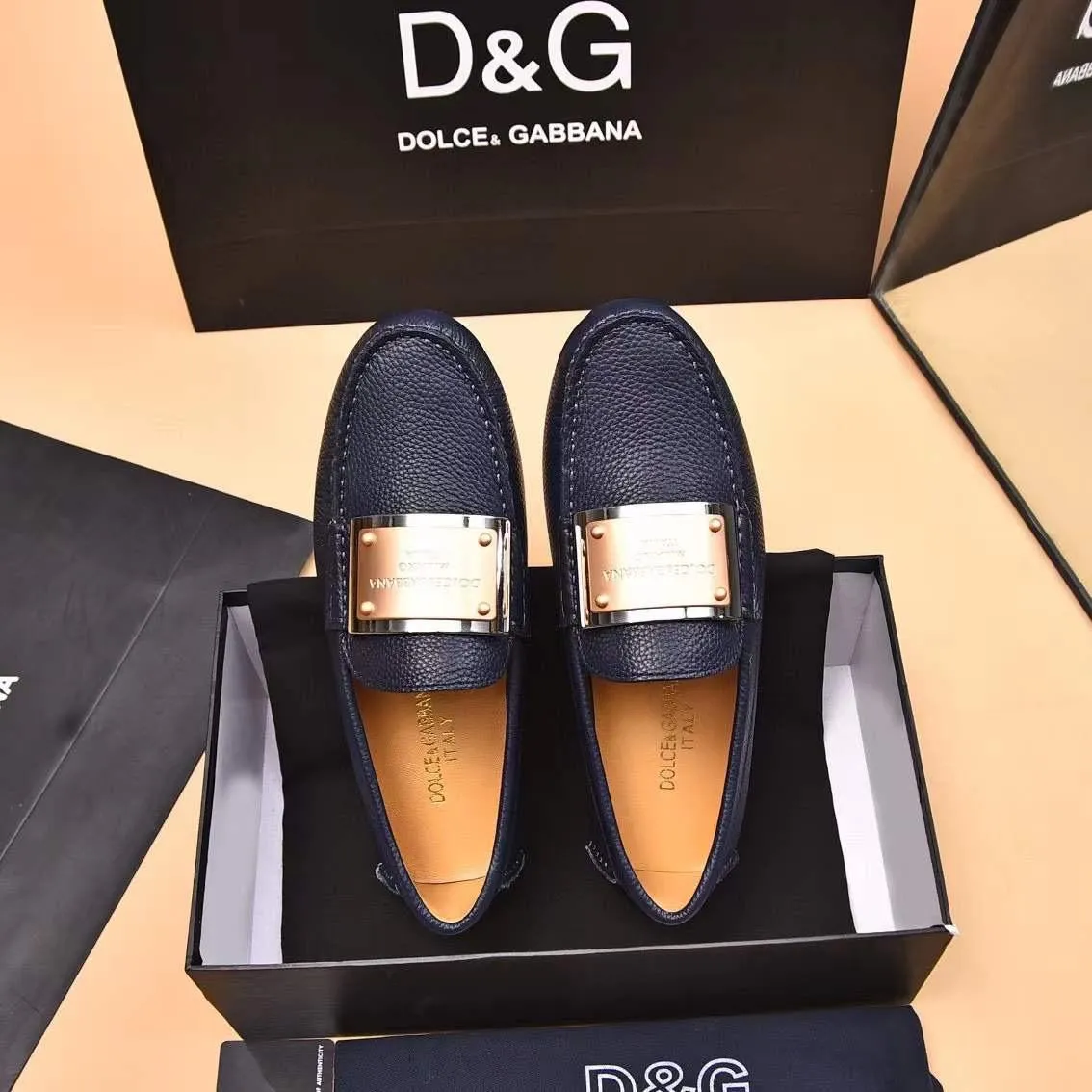 Premium Logo-Plaque  Black Loafers