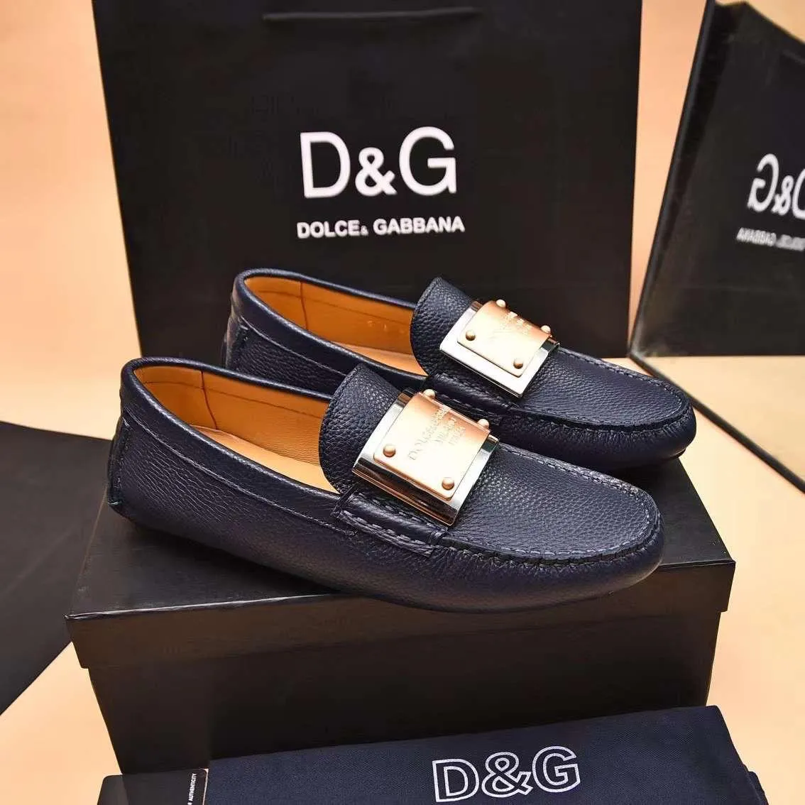 Premium Logo-Plaque  Black Loafers