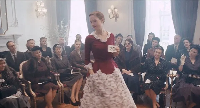 Red Long Sleeve Vicky Krieps Alma Movie Phantom Thread Dress V-neck Lace Evening Dress