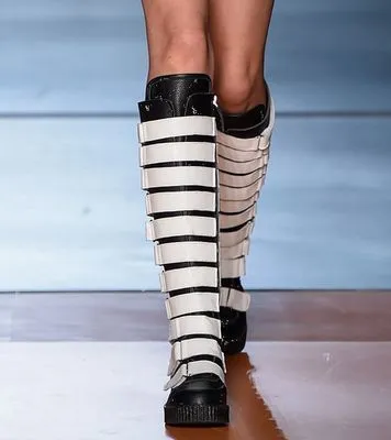 Runway Star Fashion Women Flast Leather Woman Boots Rainbow Color Women Knee-High Boots Long Booties Belt Buckle Embellished