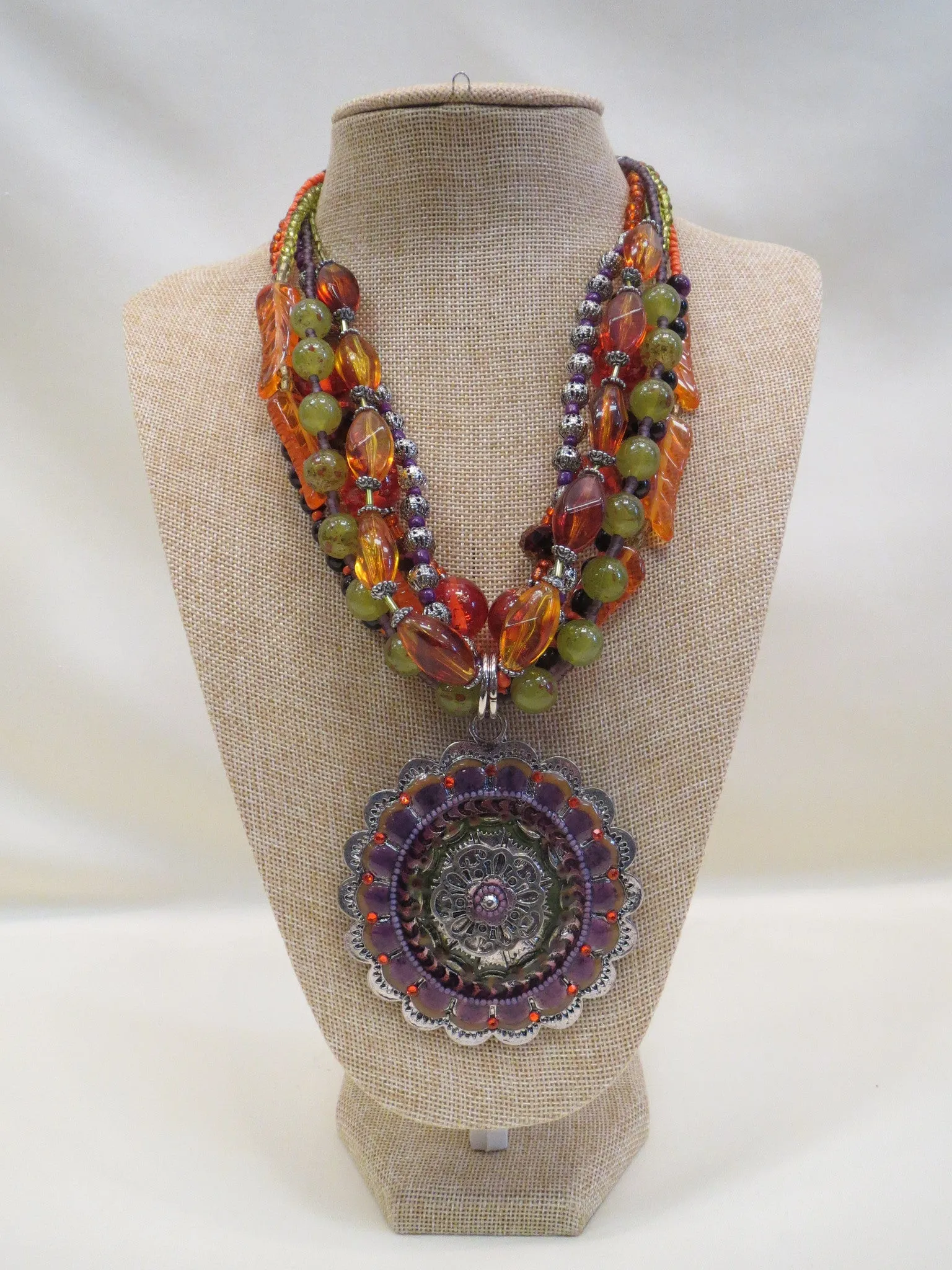Treska | Beaded Necklace with Pendant