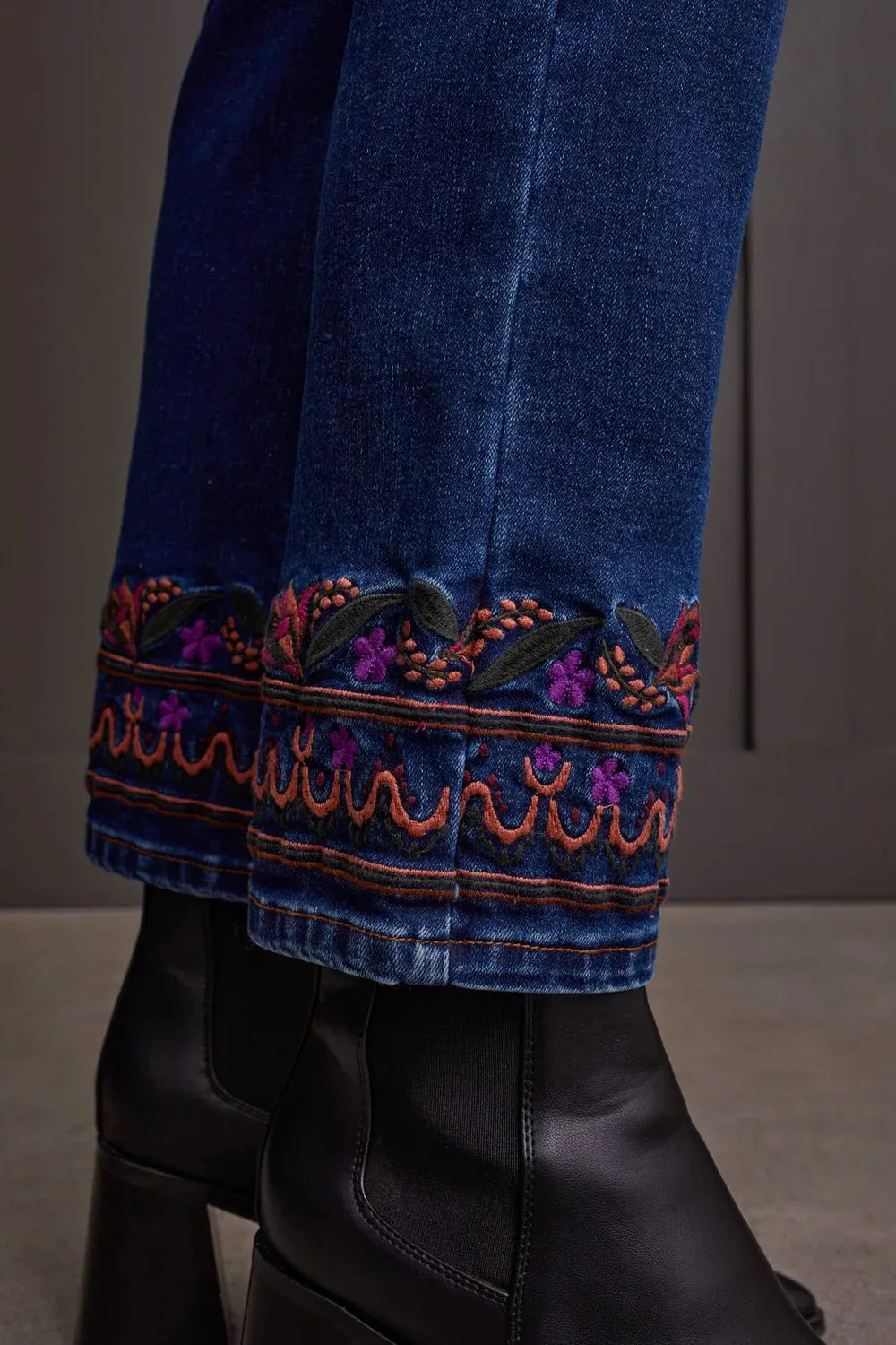 Tribal Audrey Pull-On Straight Leg Embroidered Dark Denim