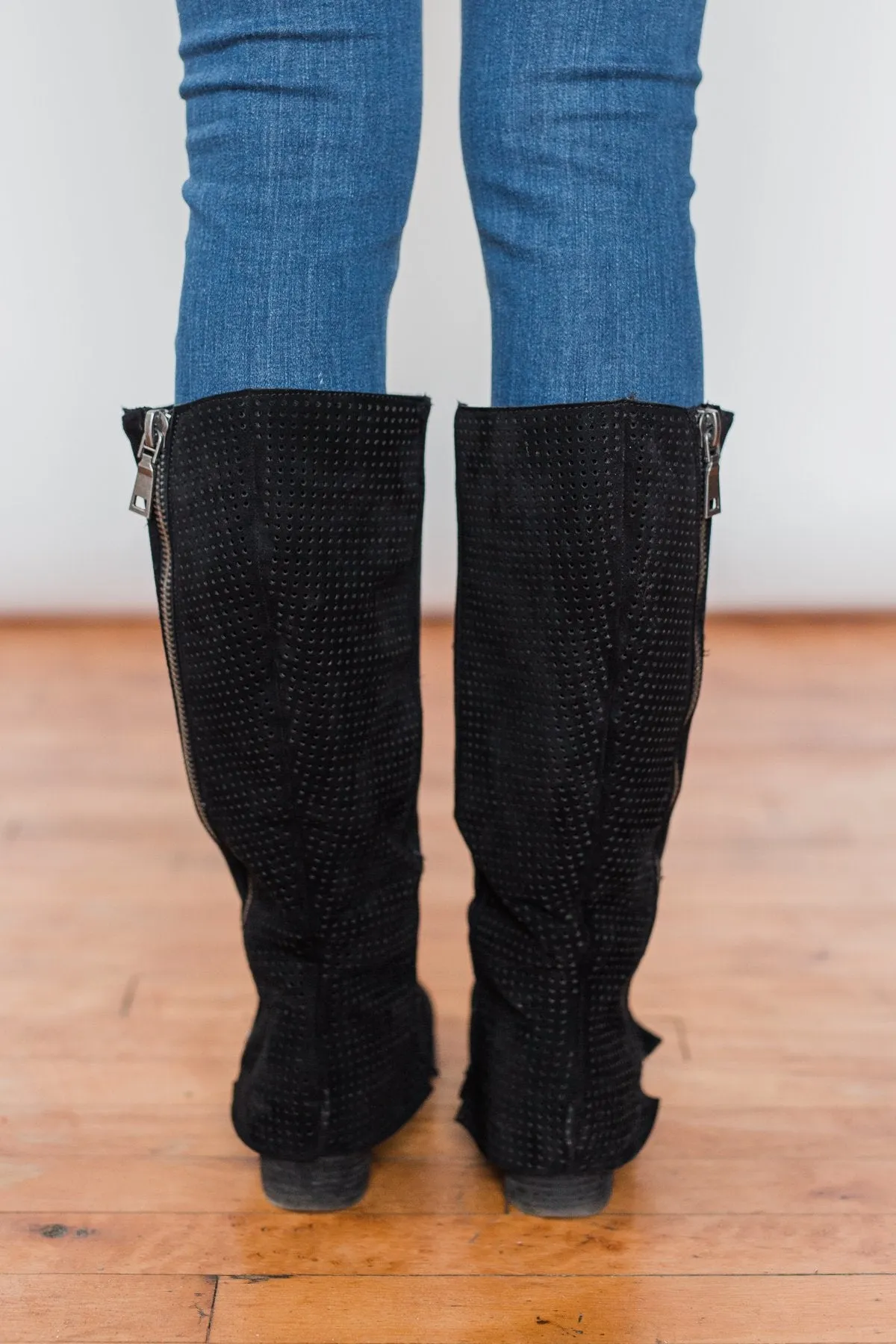 Very G Unstructured Boots- Black
