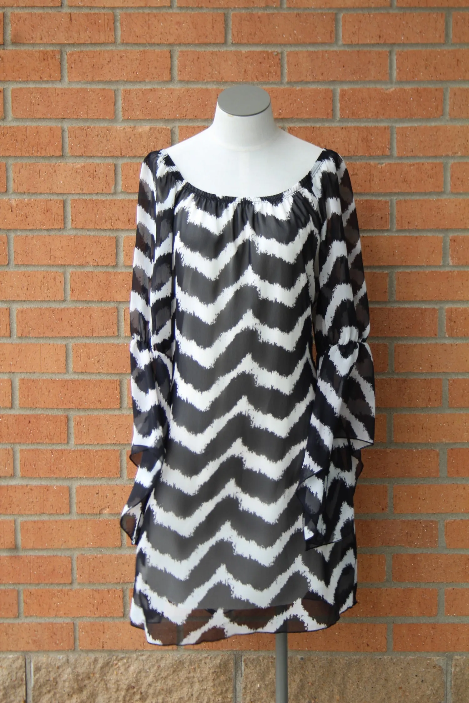 Yahada On/Off the Shoulder Chevron Dress Black